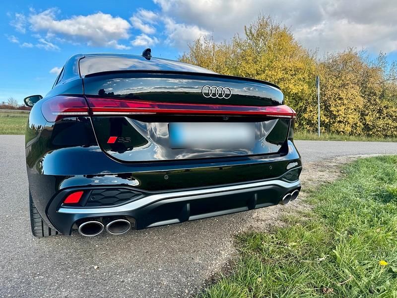 Gebraucht Audi S5 Ambiente 378 PS (278 kW) 2024 Schwarz Limousine