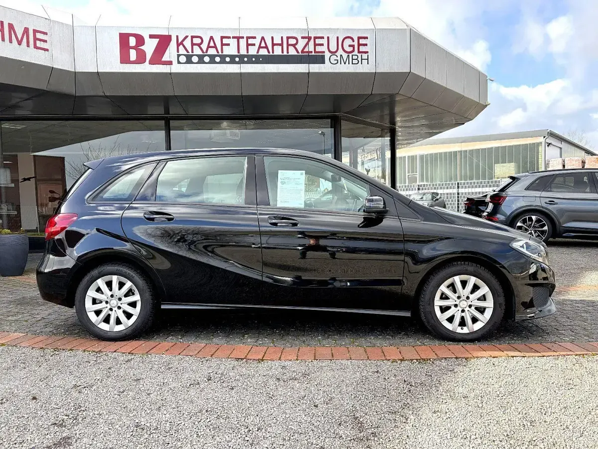 Gebraucht Mercedes B200 136 PS (100 kW) 2015 Schwarz Kleinwagen