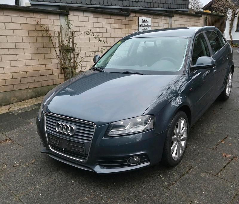 Gebraucht Audi A3 S-Line 140 PS (102 kW) 2010 Grau Kleinwagen