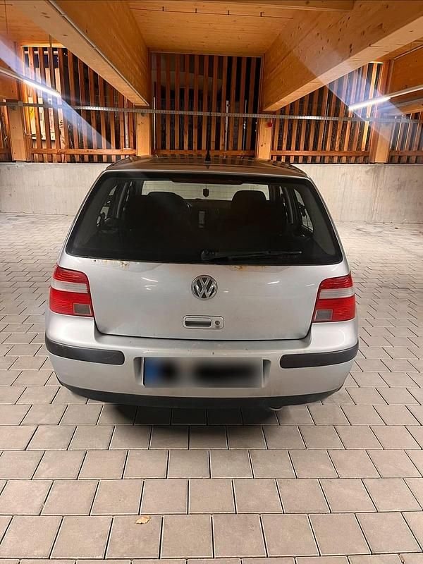 Gebraucht VW Golf IV 75 PS (55 kW) 2003 Silber Kleinwagen