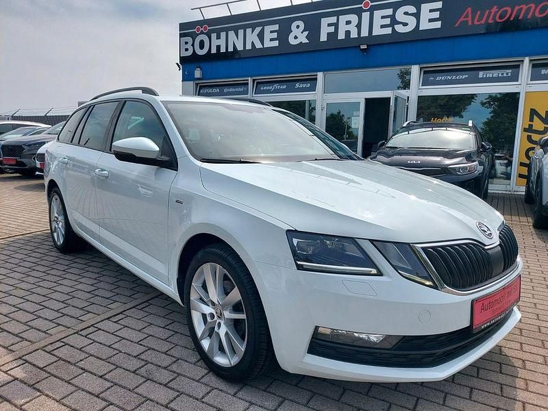 Weiß Gebraucht 2017 Skoda Octavia Drive Kombi | 7.999 € - Bild 1/4