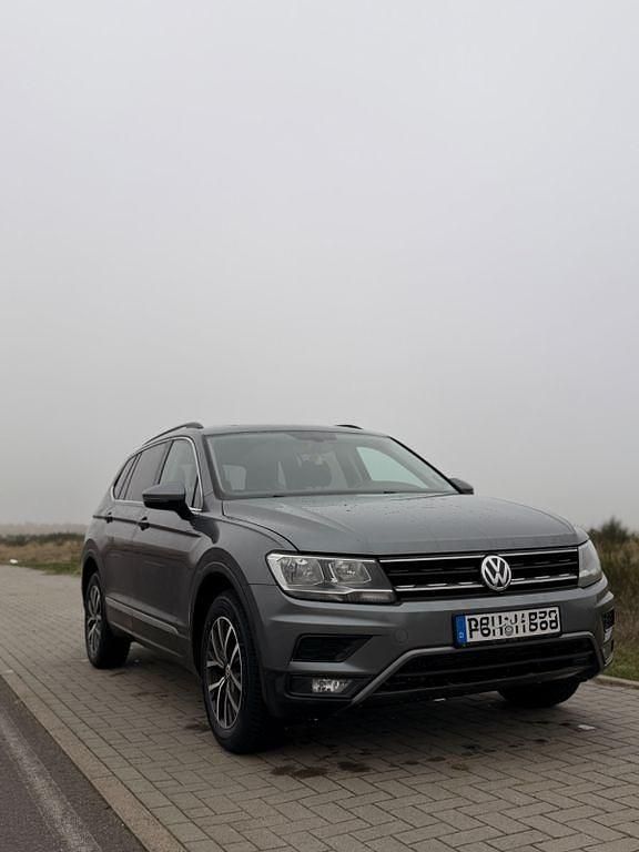 Gebraucht VW Tiguan 190 PS (139 kW) 2018 Grau SUV