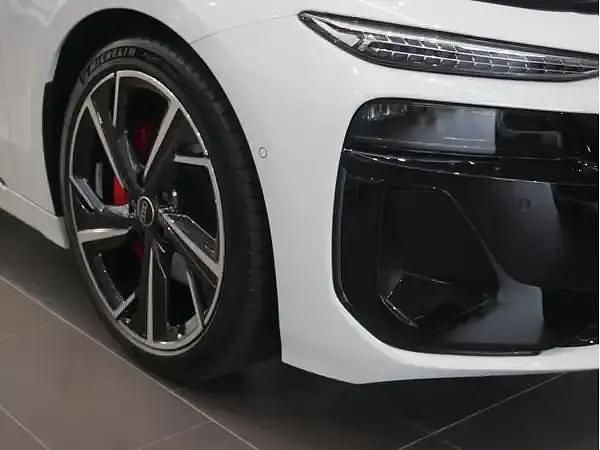 Ny Audi e-tron Ambiente 269 kW (367 HK) 2026 Hvid SUV