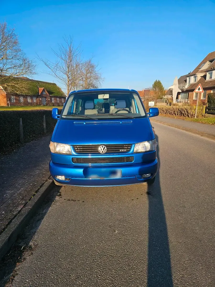 Gebraucht VW T4 102 PS (75 kW) 2002 Blau Van