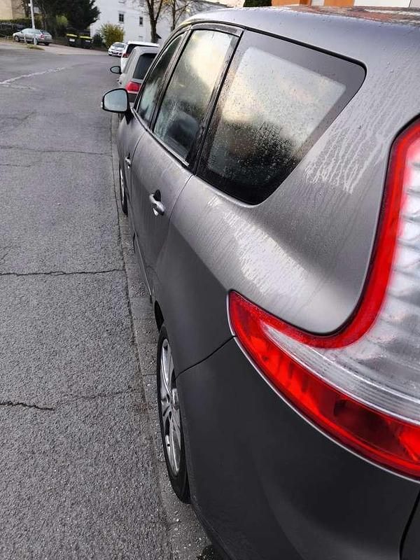 Gebraucht Renault Grand Scénic 131 PS (96 kW) 2010 Van / Kleinbus