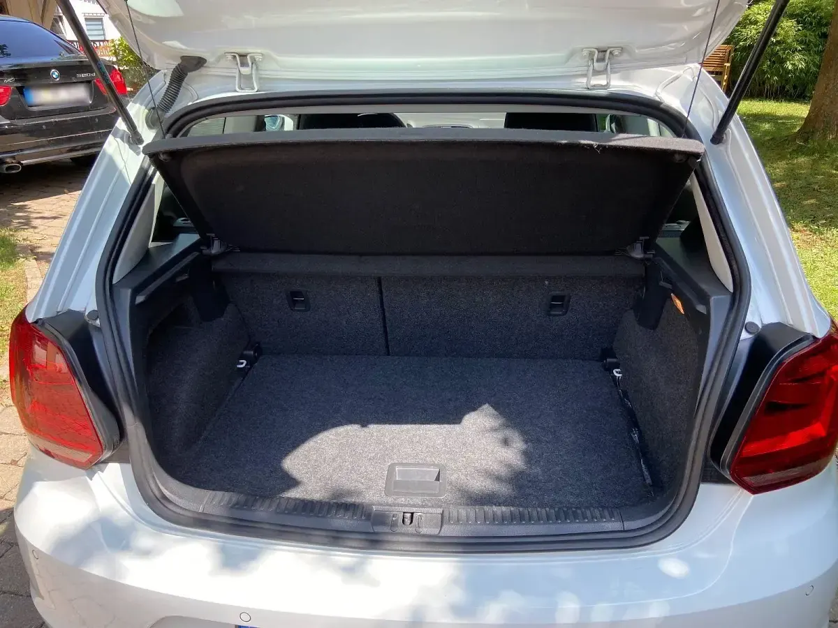 Gebraucht VW Polo Comfortline 90 PS (66 kW) 2015 Weiß Kleinwagen