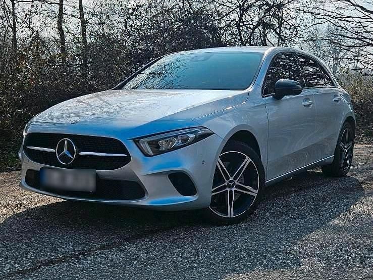 Gebraucht Mercedes A250 160 PS (117 kW) 2022 Silber Limousine