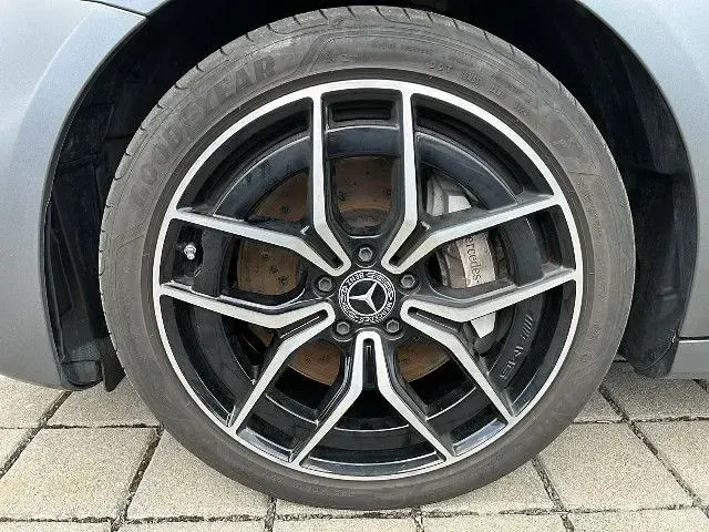 Gebraucht Mercedes E300 306 PS (225 kW) 2022
