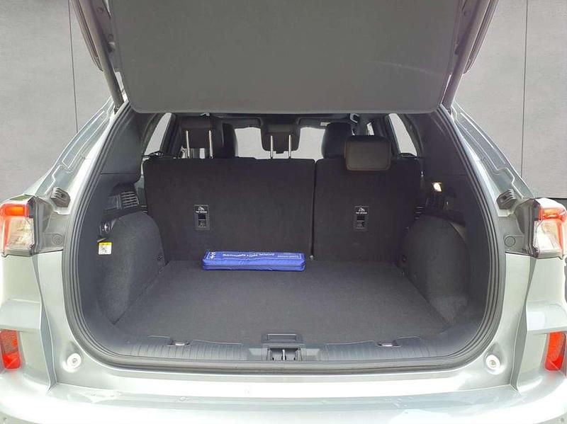 Gebraucht Ford Kuga ST-Line X 150 PS (110 kW) 2023 Mineral silber metallic SUV