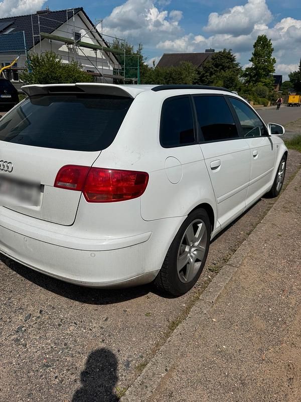 Gebraucht Audi A3 105 PS (77 kW) 2007 Weiß Kleinwagen