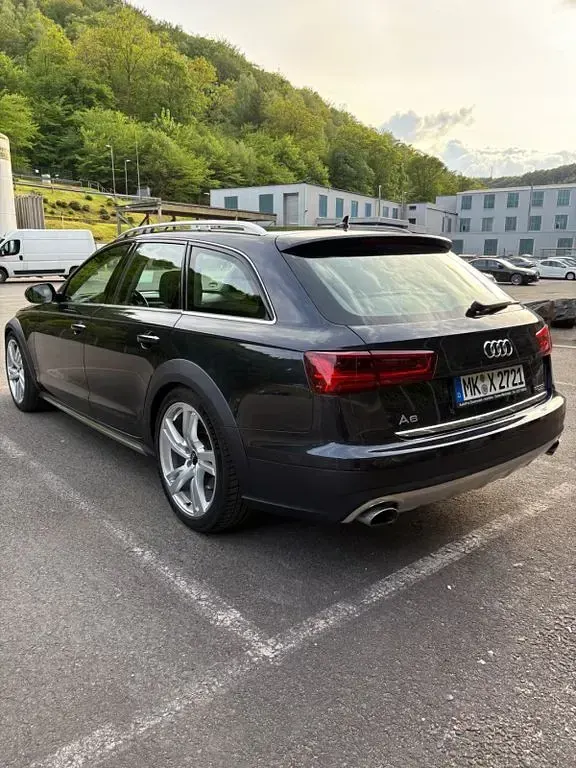 Używany Audi A6 Allroad 272 KM (200 kW) 2016 Czarny Kombi