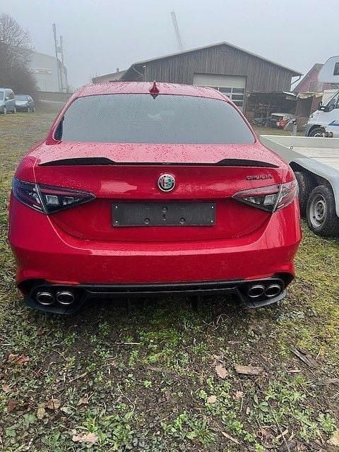 Gebraucht Alfa Romeo Giulia 519 PS (381 kW) 2021 Rot Limousine