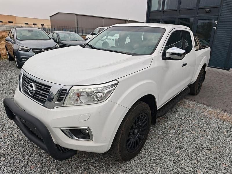 Gebraucht Nissan Navara Acenta 163 PS (119 kW) 2017 Weiß Pickup