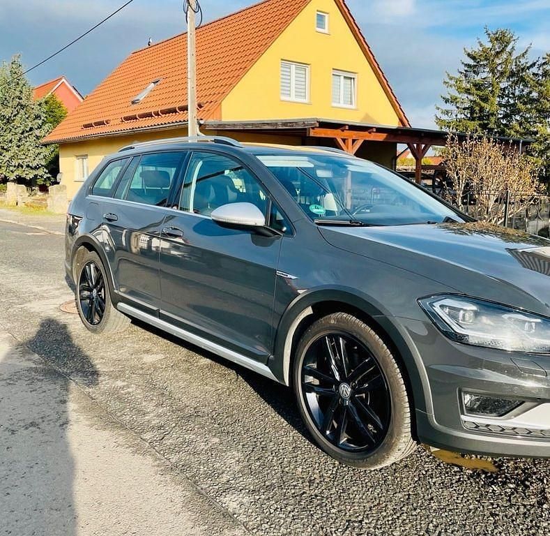 Gebraucht VW Golf Alltrack 184 PS (135 kW) 2017 Grau Kombi