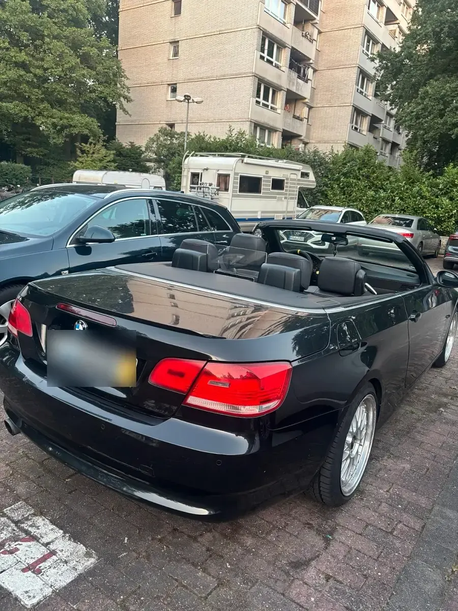 Gebraucht BMW 320 177 PS (130 kW) 2007 Schwarz Cabrio