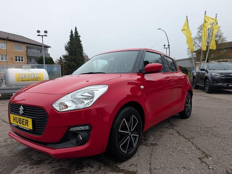Gebraucht Suzuki Swift Comfort 90 PS (66 kW) 2020 Rot Kleinwagen