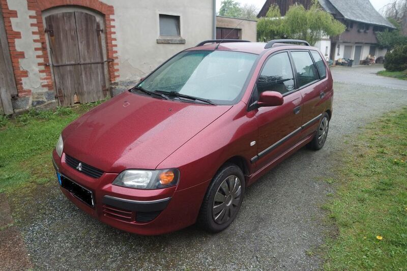 Andere außenfarben Gebraucht 2004 Mitsubishi Space Star Van / Kleinbus | 1.200 € (Fairer Preis) - Bild 1/4