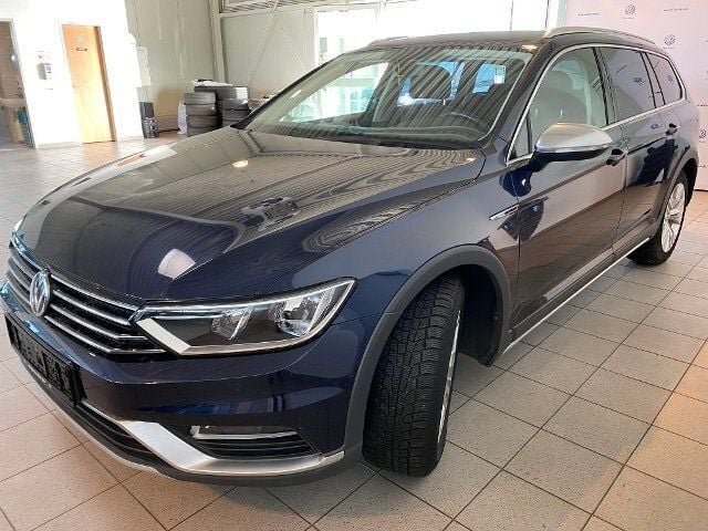 Gebraucht VW Passat Alltrack 190 PS (139 kW) 2017 Blau metallic Kombi