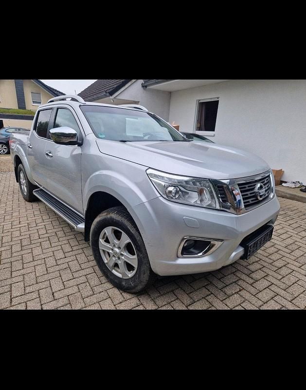 Silber Gebraucht 2017 Nissan Navara N-Connecta Abholung | 18.678 € (Guter Preis) - Bild 1/4
