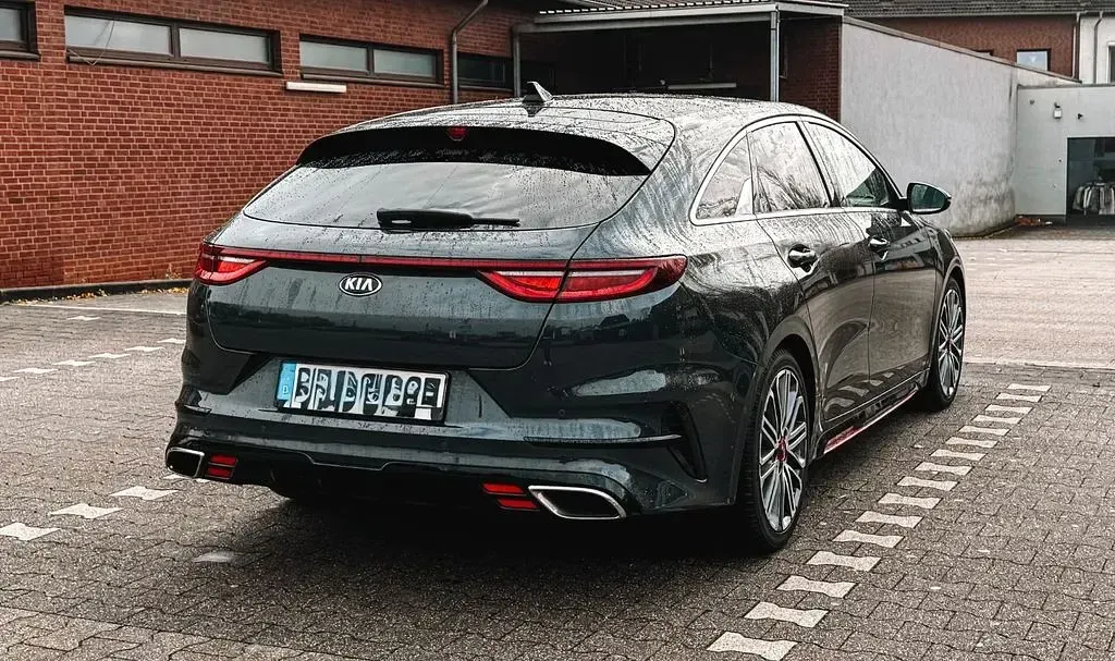 Gebraucht Kia ProCeed GT 204 PS (150 kW) 2021 Grau Kombi