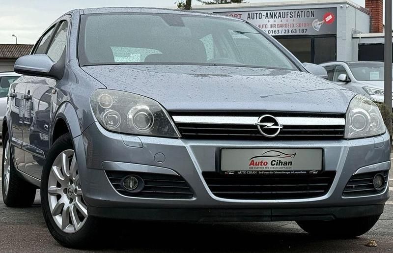 Usata Opel Astra Elegance 105 CV (77 kW) 2004 Argento Berlina