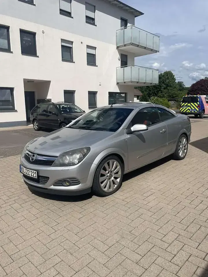 Gebraucht Opel Astra 103 PS (75 kW) 2007 Cabrio