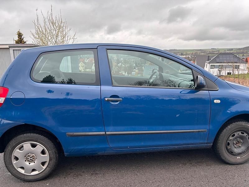 Gebraucht VW Fox 55 PS (40 kW) 2006 Blau Kleinwagen
