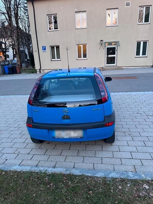 Blau Gebraucht 2001 Opel Corsa Kleinwagen | 850 € (Guter Preis) - Bild 1/4