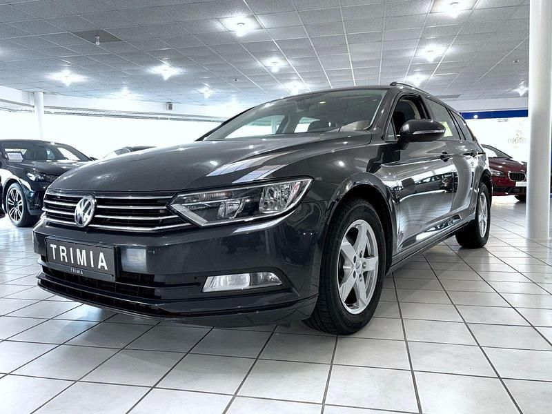 Gebraucht VW Passat 150 PS (110 kW) 2014 Uranograu Kombi