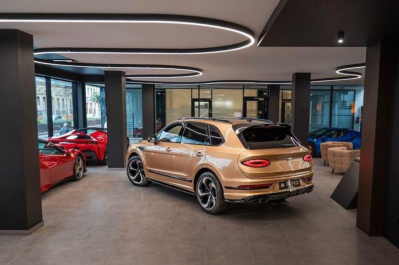 Gebraucht Bentley Bentayga 549 PS (403 kW) 2024 Braun SUV