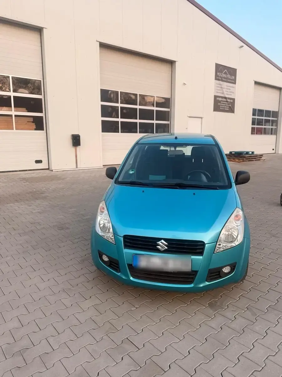 Gebraucht Suzuki Splash 65 PS (47 kW) 2009 Blau Kleinwagen