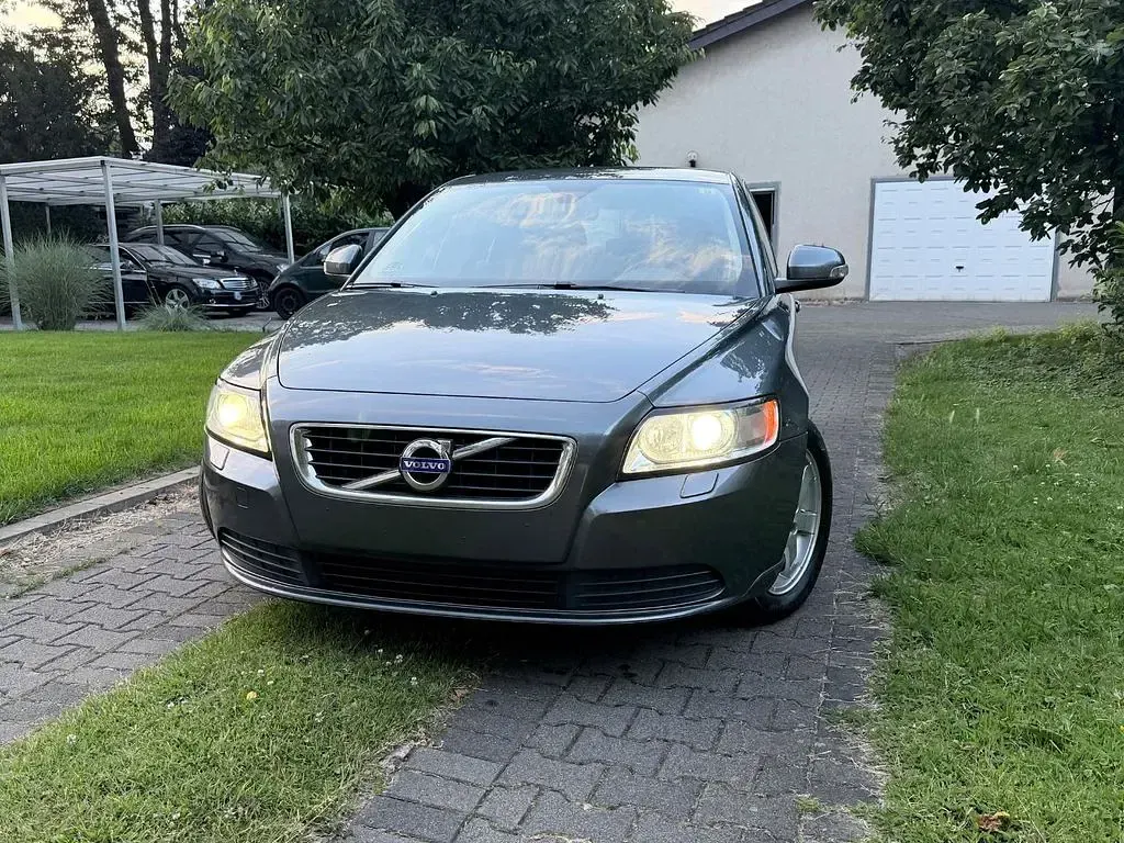 Gebraucht Volvo S40 114 PS (83 kW) 2011 Grau Limousine