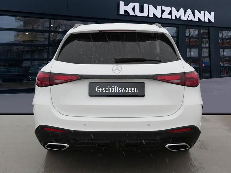 Gebraucht Mercedes GLC300 AMG 269 PS (197 kW) 2026 Weiß SUV