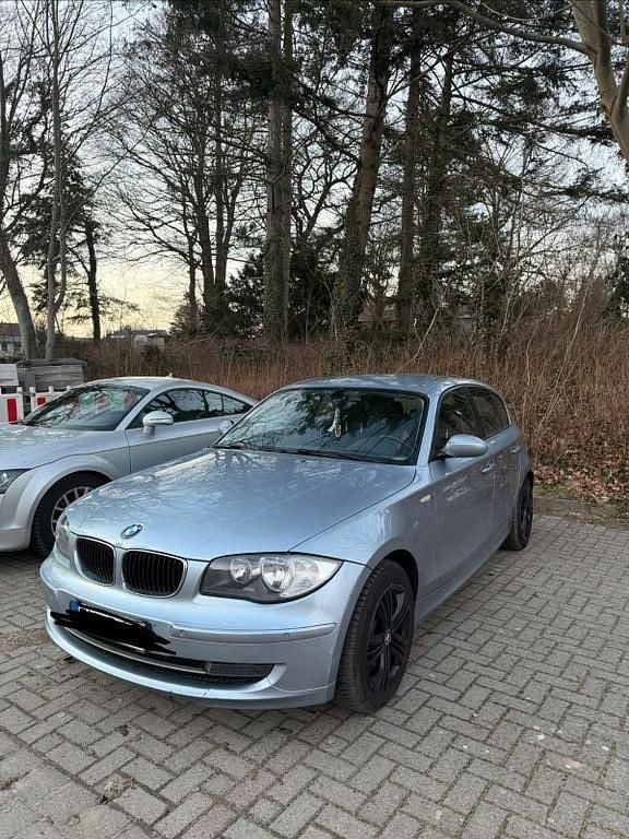 Gebraucht BMW 116 122 PS (89 kW) 2009 Silber Kleinwagen