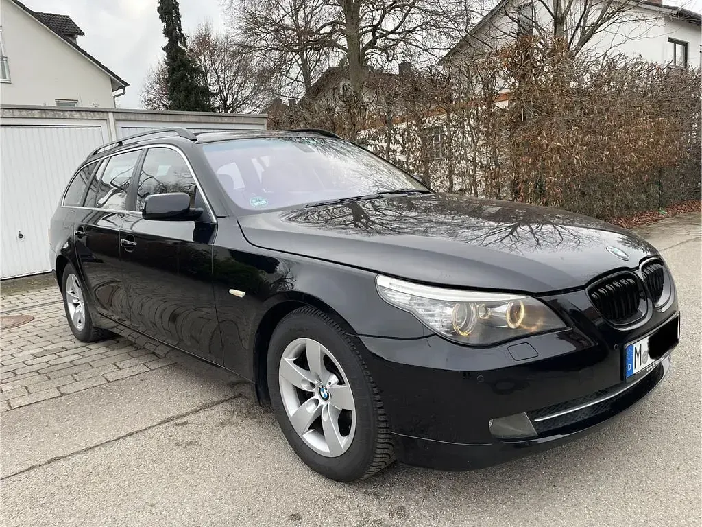 Gebraucht BMW 520 177 PS (130 kW) 2007 Schwarz Kombi