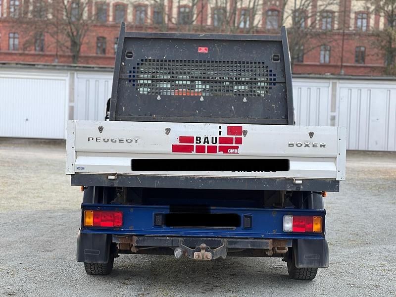 Gebraucht Peugeot Boxer 140 PS (102 kW) 2011 Grau Van