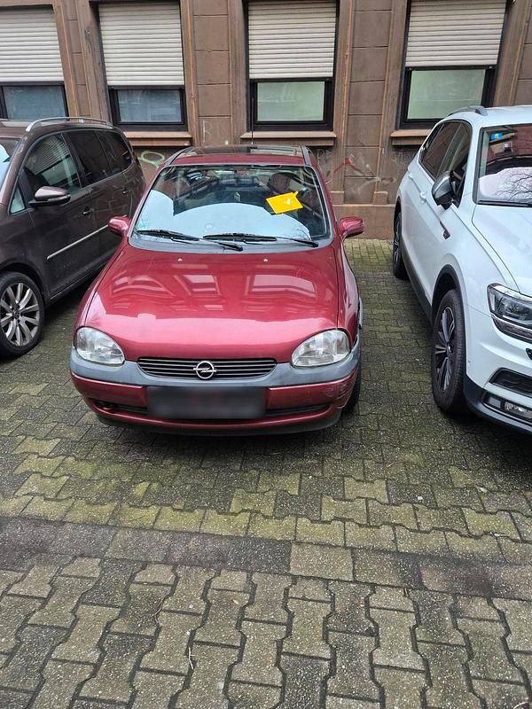 Second-hand Opel Corsa 65 CP (47 kW) 2000 Roșu Break