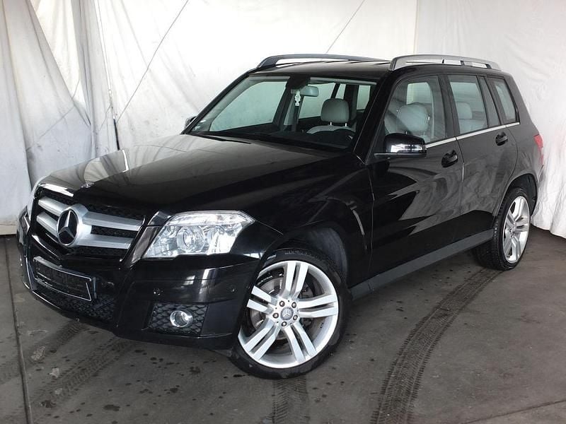 Schwarz Gebraucht 2009 Mercedes GLK320 SUV | 9.500 € (Fairer Preis) - Bild 1/4