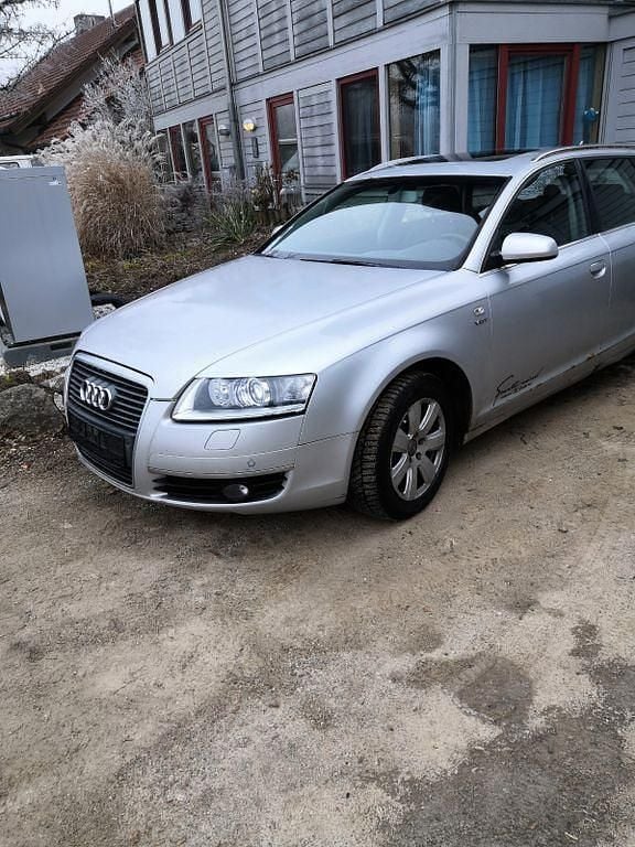 Silber Gebraucht 2006 Audi A6 Sport Kombi | 850 € - Bild 1/4