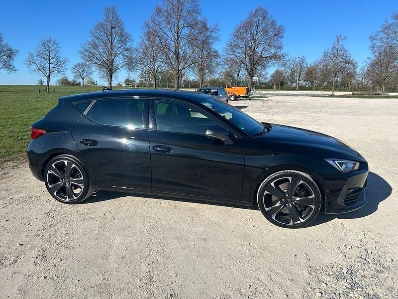 Gebraucht Cupra Leon VZ 300 PS (220 kW) 2022 Schwarz Limousine