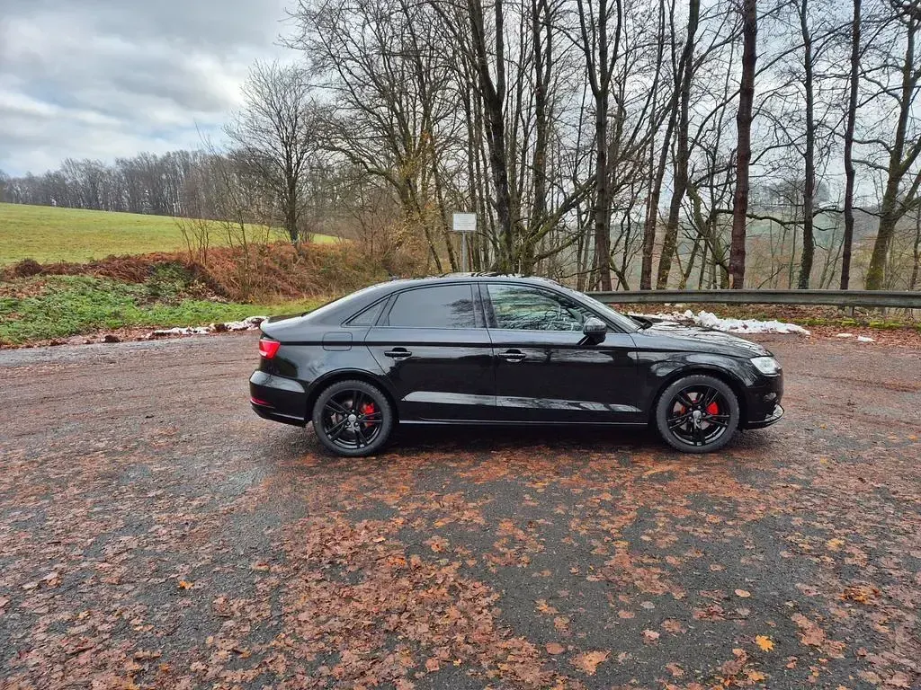Gebraucht Audi A3 Ambiente 150 PS (110 kW) 2020 Schwarz Limousine