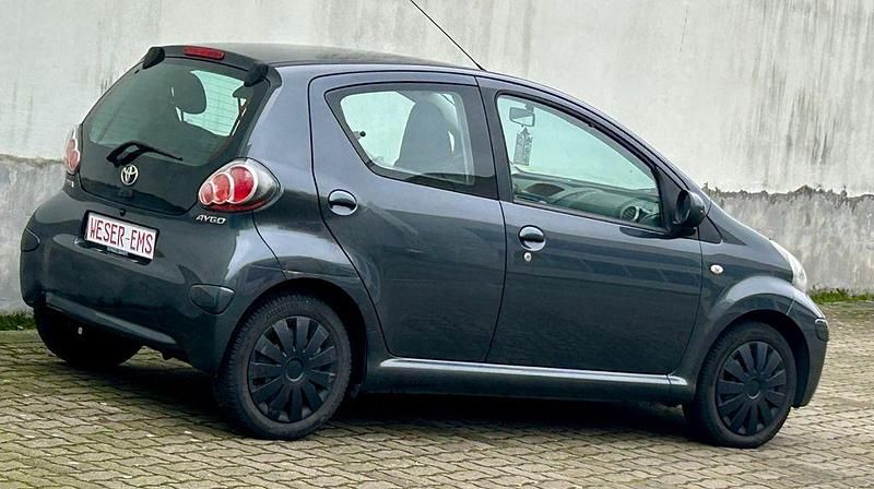 Gebraucht Toyota Aygo Cool 68 PS (50 kW) 2009 Grau Kleinwagen