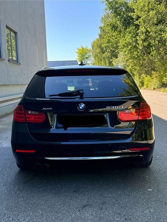 Gebraucht BMW 335 Luxury Line 313 PS (230 kW) 2014 Schwarz Kombi