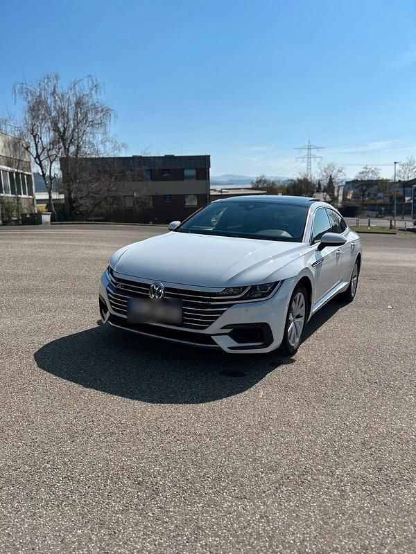 Gebraucht VW Arteon R-line 239 PS (175 kW) 2018 Weiß Kleinwagen