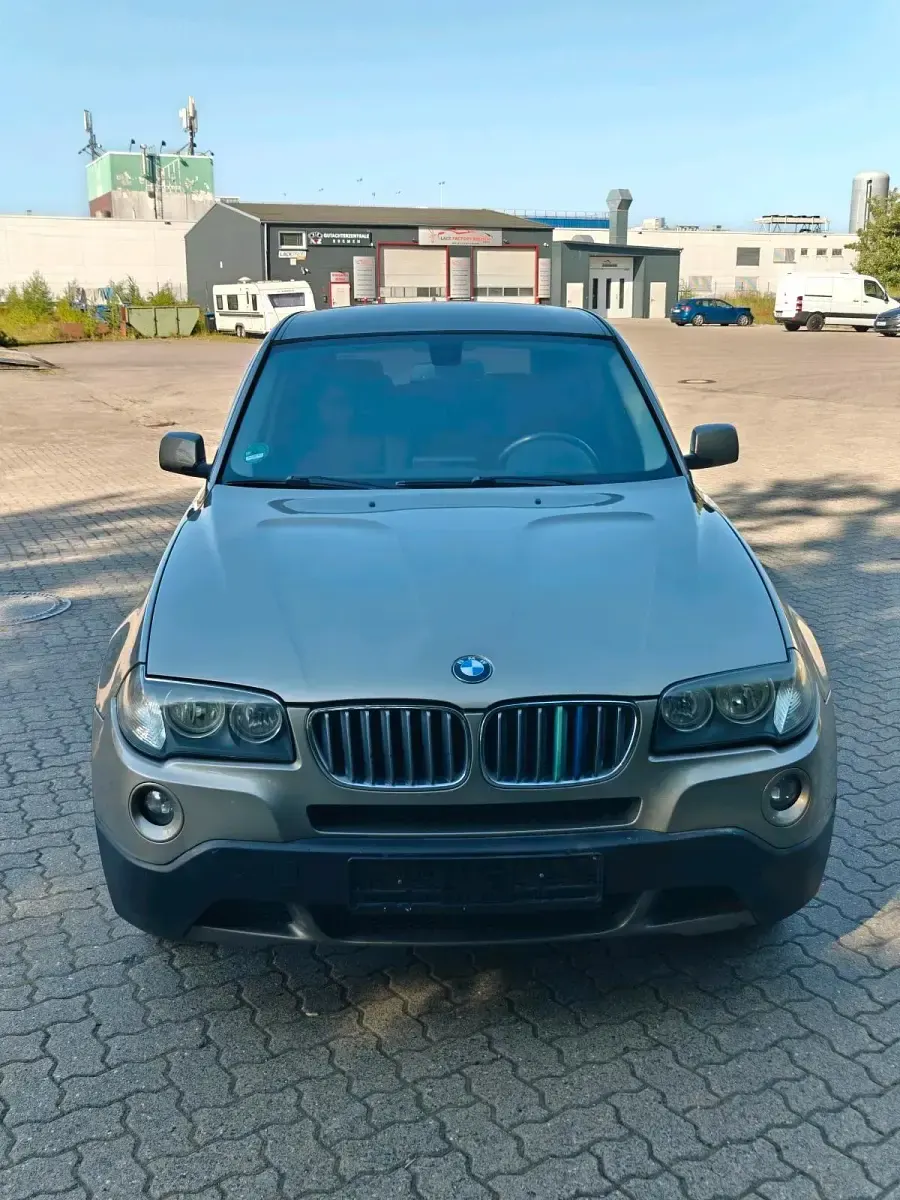 Gebraucht BMW X3 Comfort Edition 218 PS (160 kW) 2007 Gold SUV