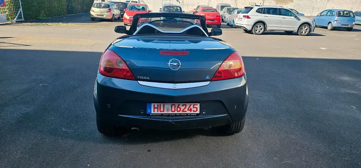 Occasion Opel Tigra 90 ch (66 kW) 2005 Bleue Cabriolet