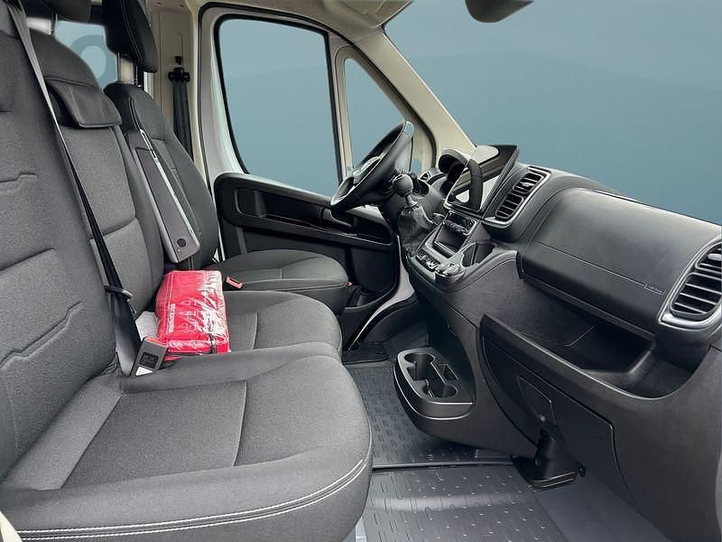 Gebraucht Opel Movano 140 PS (102 kW) 2025 Weiß Van / Kleinbus