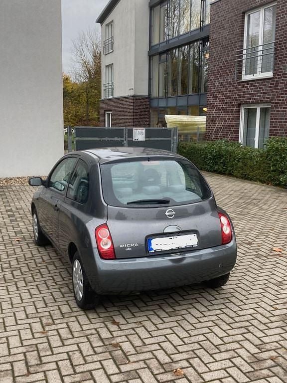 Usado Nissan Micra Acenta 65 HP (47 kW) 2004 Cinzento Citadino