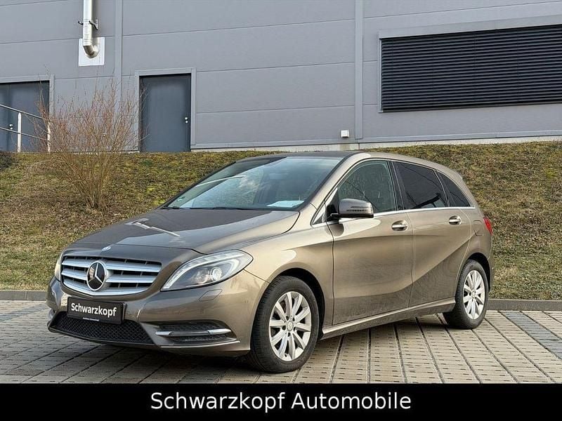 Gebraucht Mercedes B200 136 PS (100 kW) 2013 Van / Kleinbus