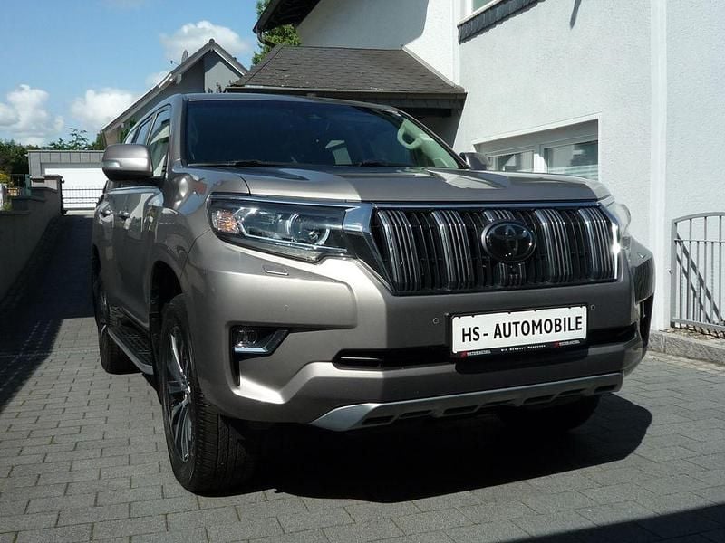 Gebraucht 2019 Toyota Land Cruiser Executive SUV | 53.900 € - Bild 1/4